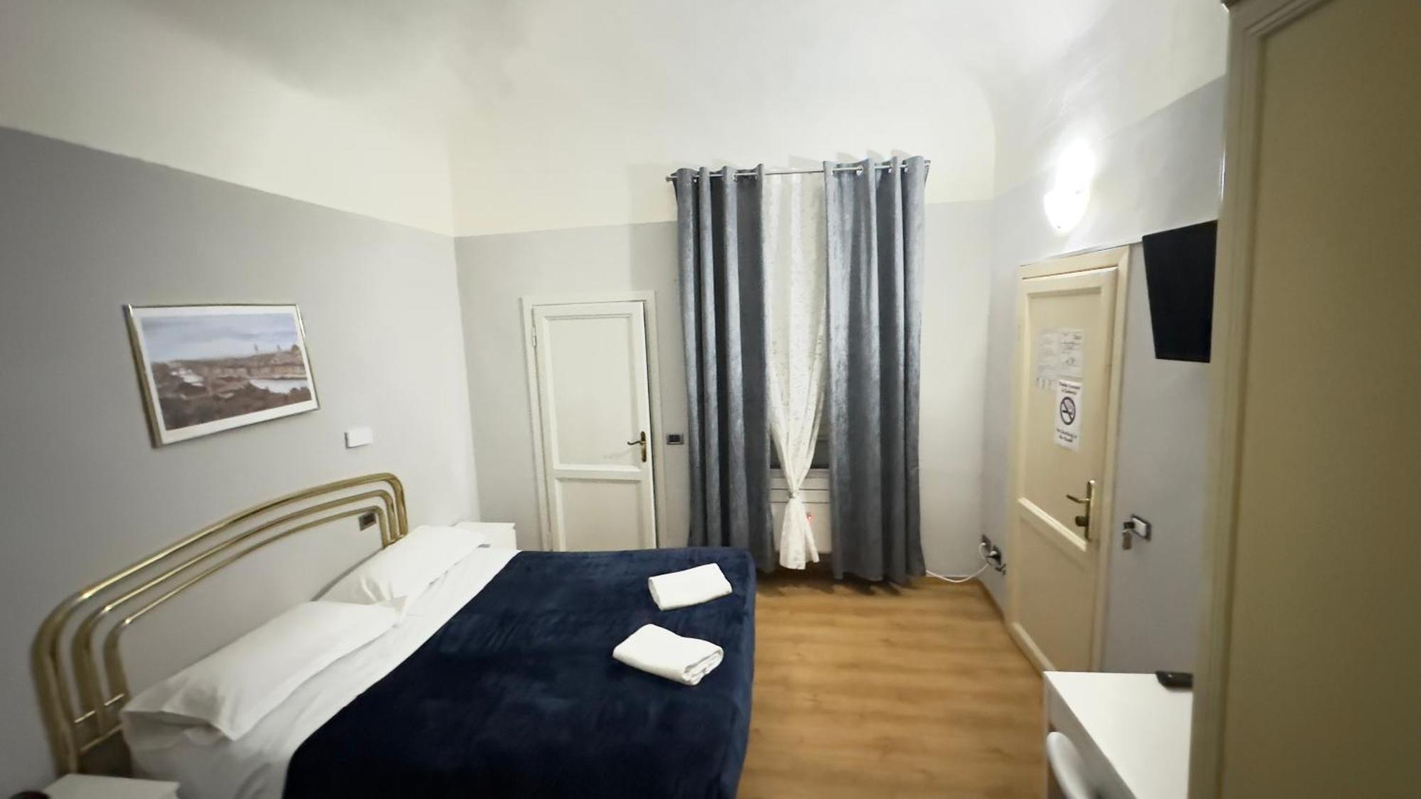 Piccolo Hotel Con Access Ztl !!! Nel Centro Storico Di Firenze !!! Zewnętrze zdjęcie