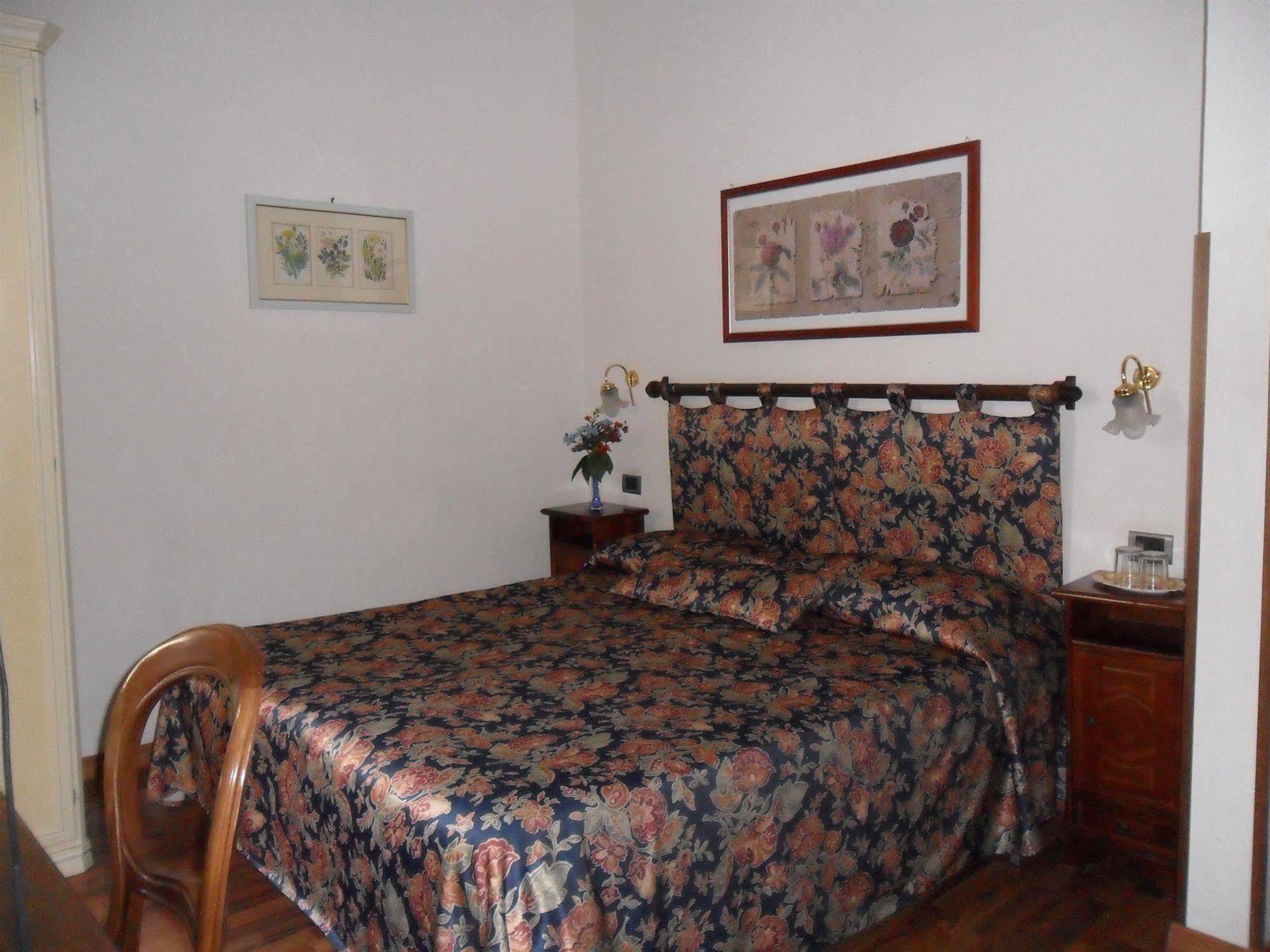 Piccolo Hotel Con Access Ztl !!! Nel Centro Storico Di Firenze !!! Zewnętrze zdjęcie