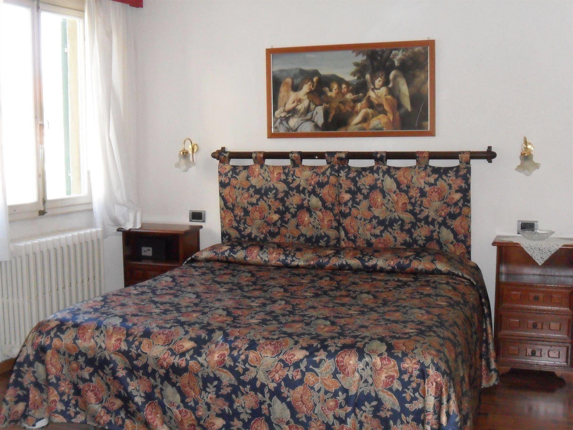 Piccolo Hotel Con Access Ztl !!! Nel Centro Storico Di Firenze !!! Zewnętrze zdjęcie